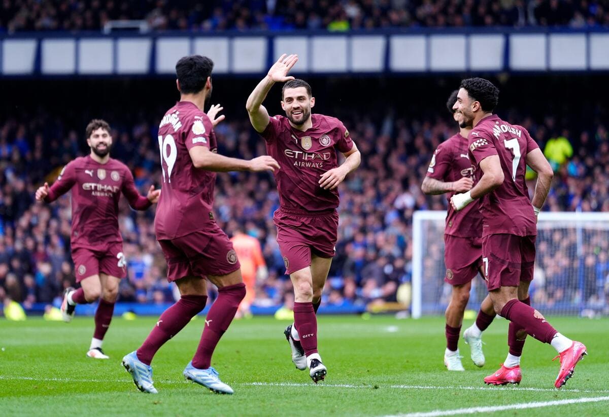 The squads have been revealed that both teams are looking for a big victory in the Champions League The squads have been revealed that both teams are looking for a big victory in the Champions League