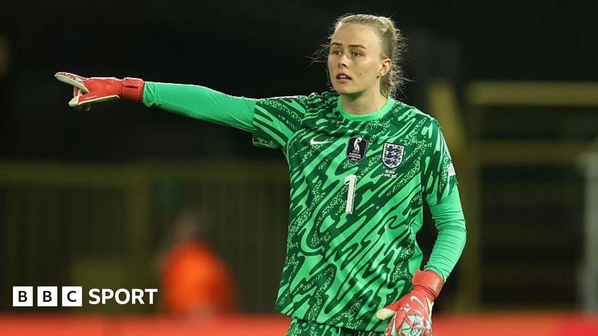 Hannah Hampton before Marie Erps in England goalkeeper’s battle Hannah Hampton before Marie Erps in England goalkeeper’s battle