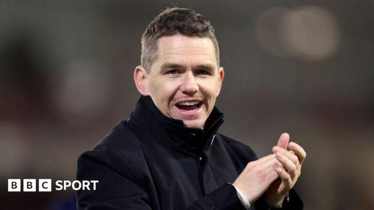Man Utd Manager Marc Skinner signs new contract