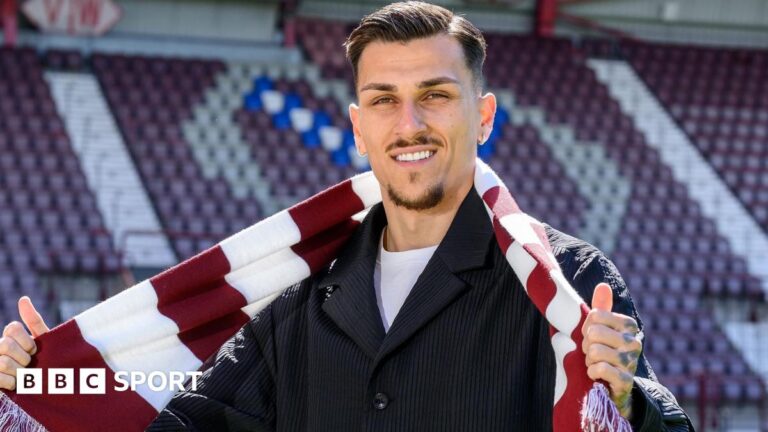 Heart signs Alexandreth Sizidis in Zmplin Michalovs