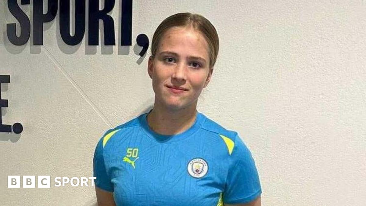 Abi Smith: Manchester City sign ‘One once in a life chance’ for a teenage goalkeeper Abi Smith: Manchester City sign ‘One once in a life chance’ for a teenage goalkeeper